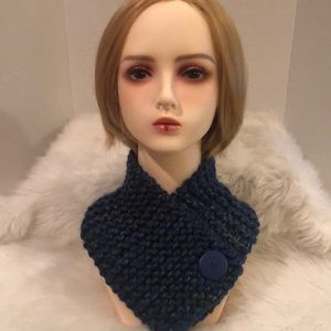 ‘V’ Style Handknitted Scarf